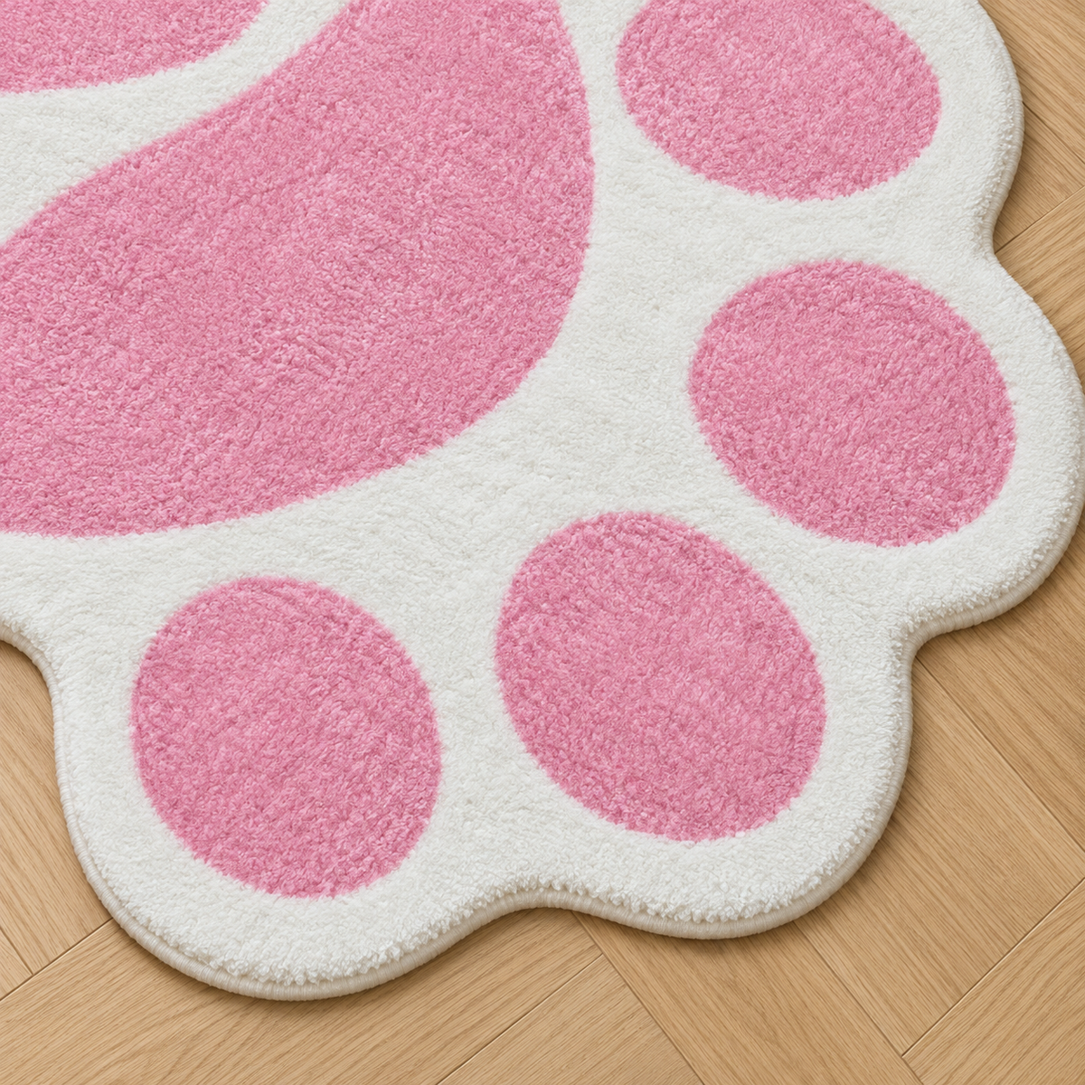 Détail du motif du tapis Mallow, vu du dessus